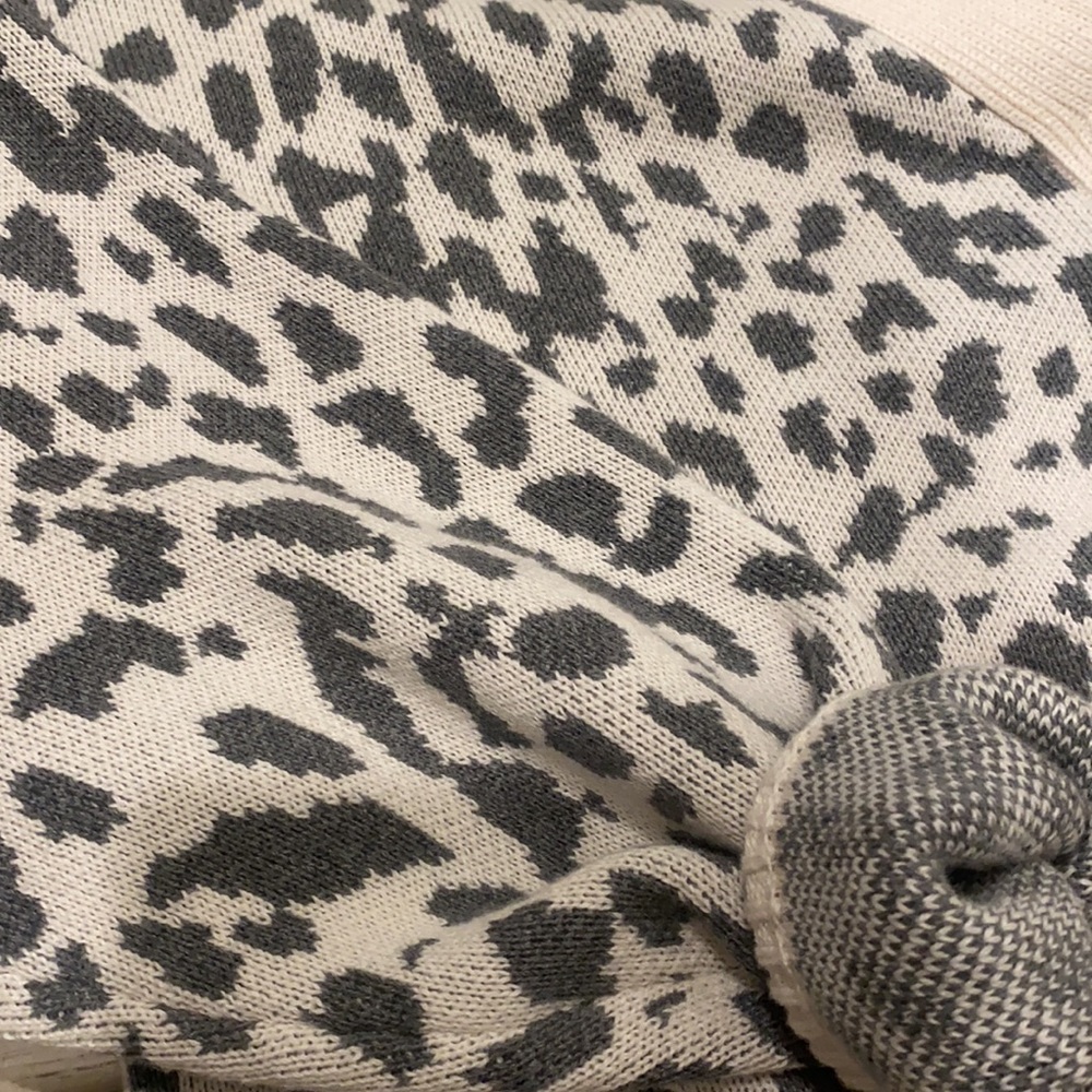 Leopard Cardigan - Picture 2 of 3